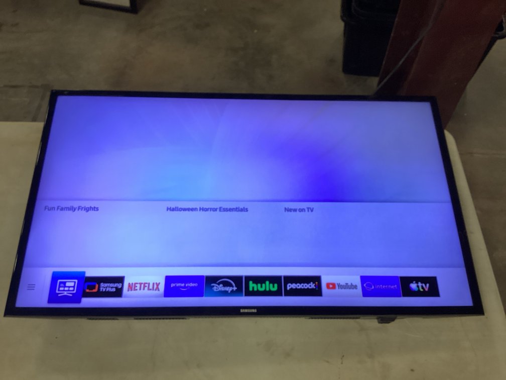 Samsung 41” HDMI TV With Remote & Mount