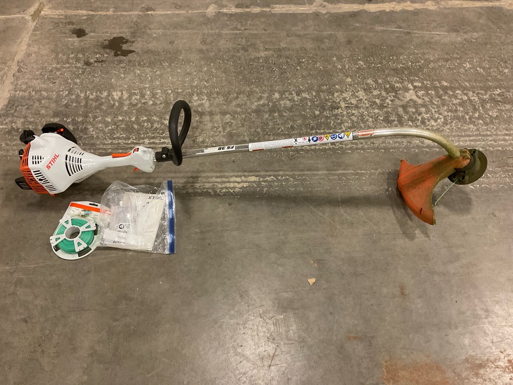 Stihl Gas Powered Weed Eater With String