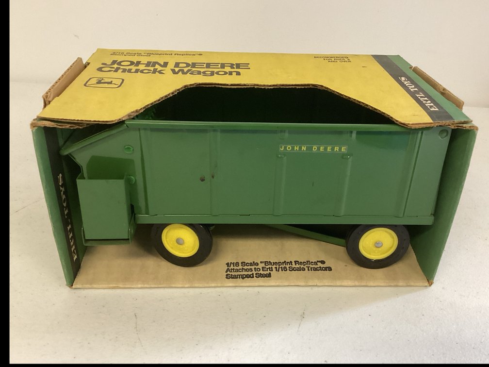 John Deere Chuck Wagon 1:16 scale