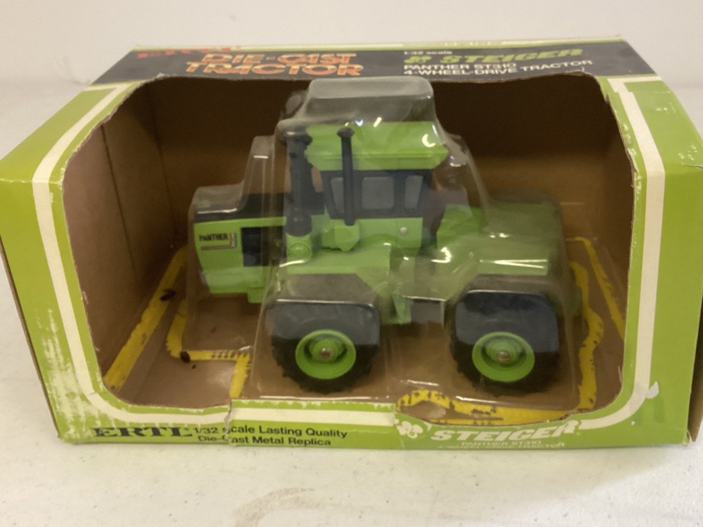 Steiger Panther ST310 4-Wheel-Drive Tractor