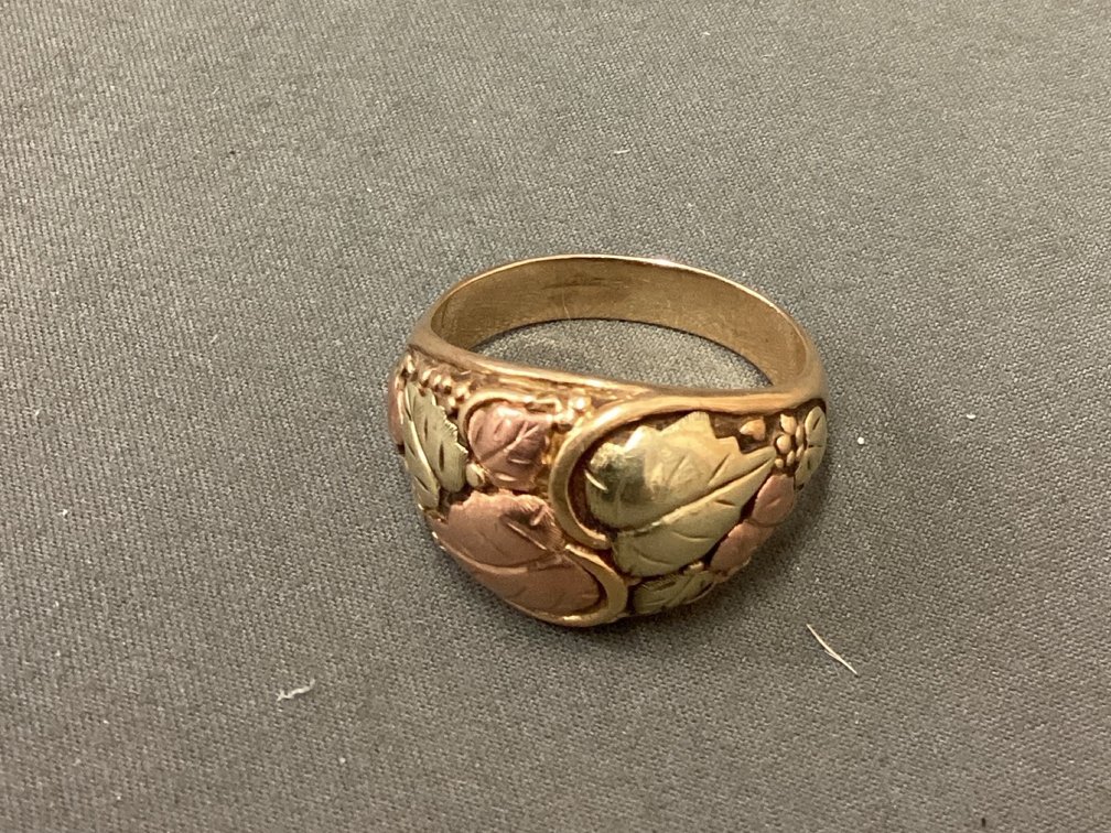 Gold Leaf Ring