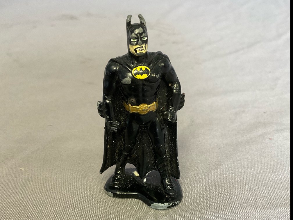 Batman Action Figure 2 Inch Die Cast Figurine