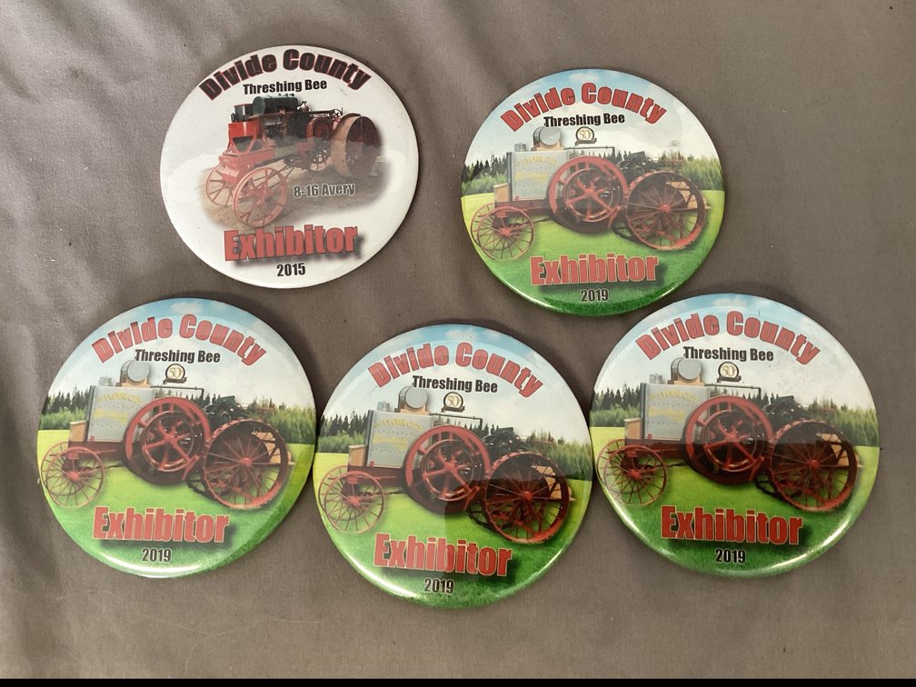 Advertising Tractor Buttons