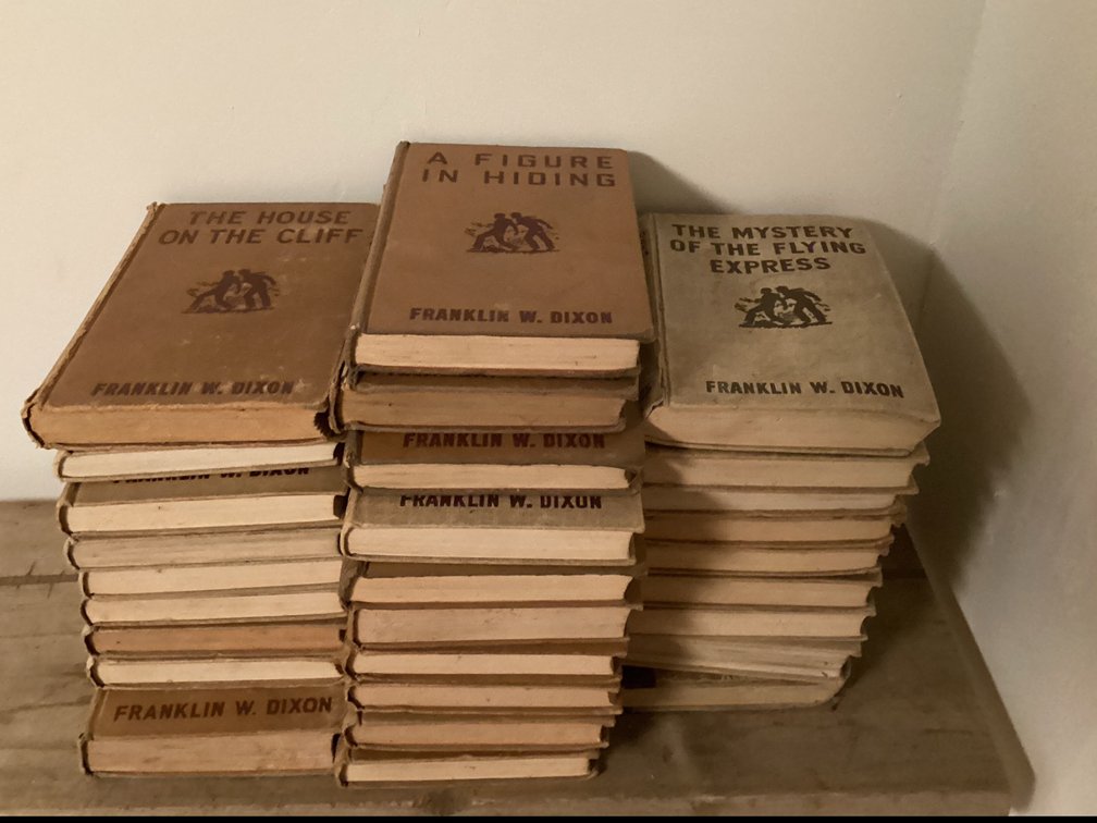 Set Of 28 Franklin W Dixon Books