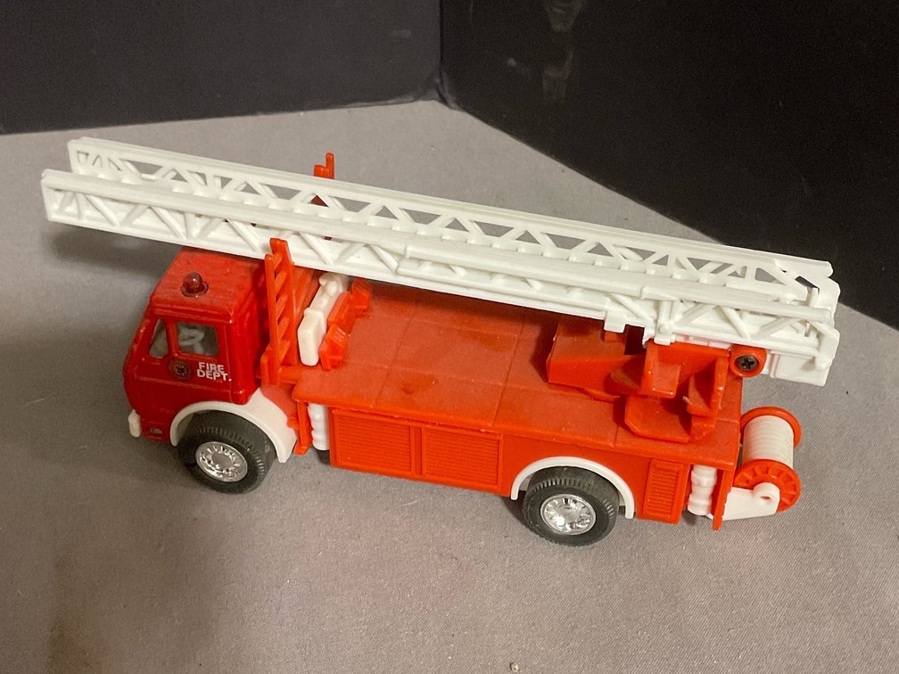 Welly brand 1:48 scale die-cast Mercedes Benz Fire truck. 