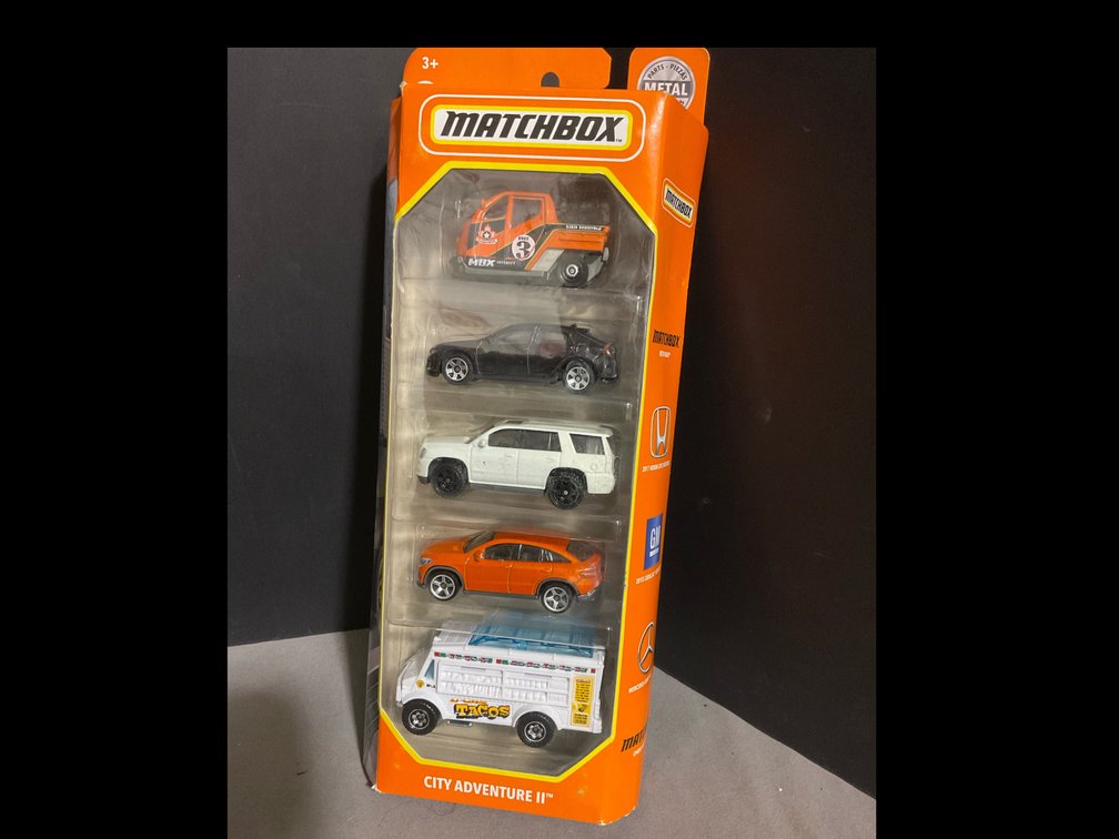 Matchbox 5 pack gift set “City Adventure II” 1:87 scale die-cast