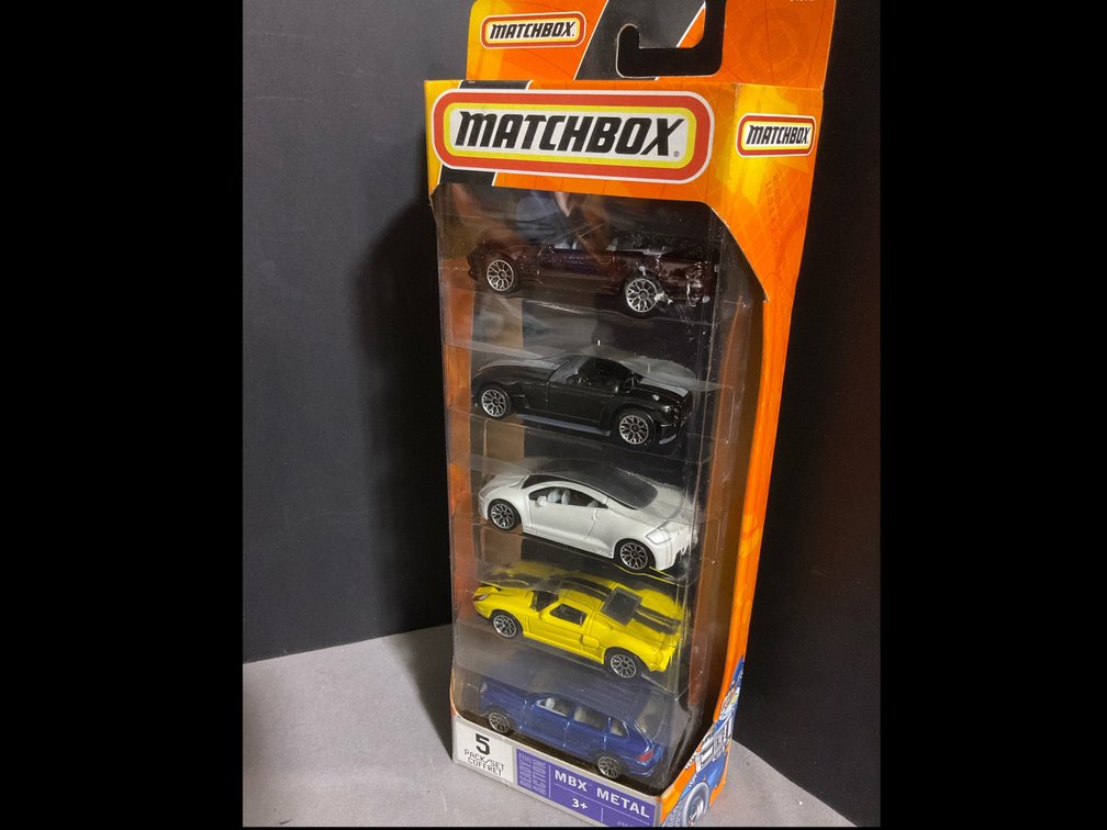 2005 Matchbox 5 pack gift set J4672 New in the box
