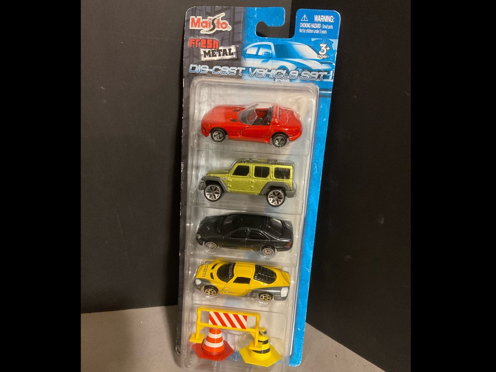Maisto “Fresh Metal” die-cast vehicle set New in the package
