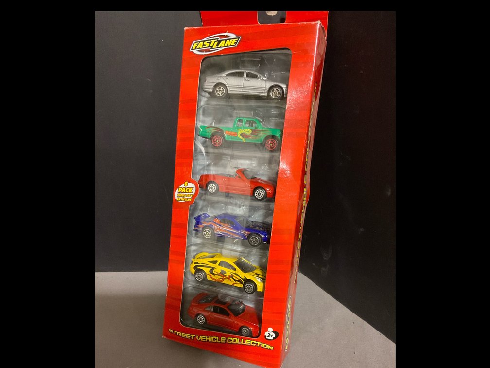 2005 Toys R Us Fast Lane 5 pack gift set. Die- cast. New in the package. 