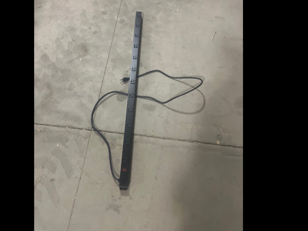 12 Outlet Power Strip
