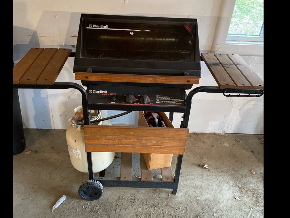 Char-Broil BBQ Grill with Propane Tank & Tools