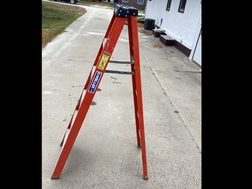 Keller 6’ Fiberglass Step Ladder