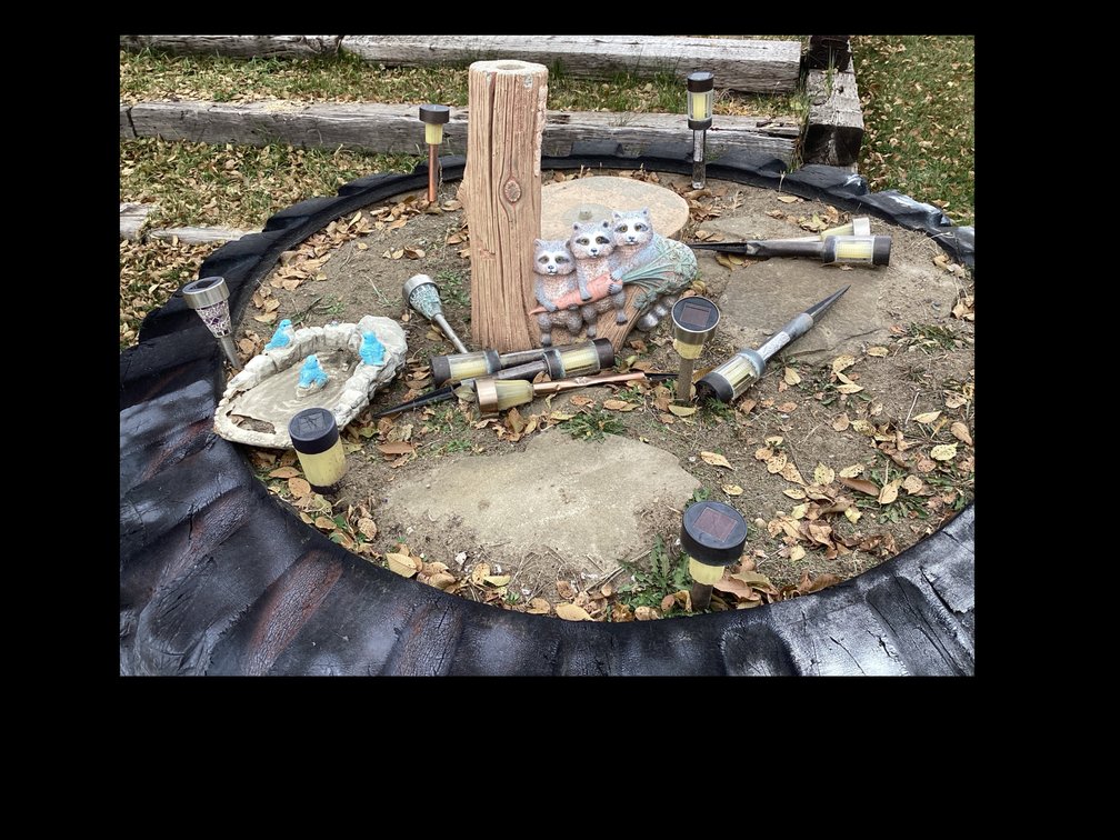 Yard Decor & Solar Lights