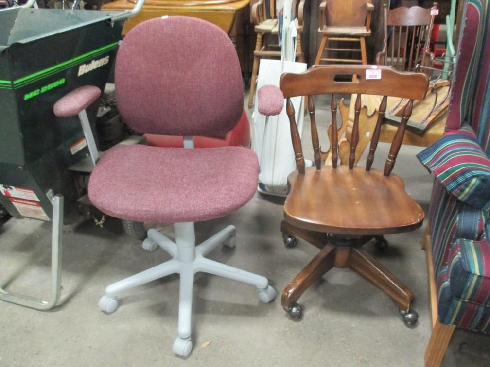 (2) Swivel Desk Chairs