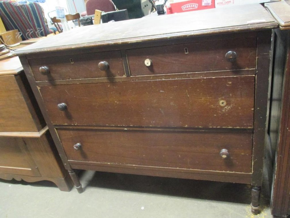 Dresser