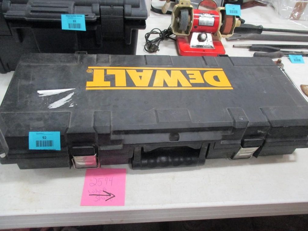 Dewalt cordless Variable speed reciprocating saw in hard case