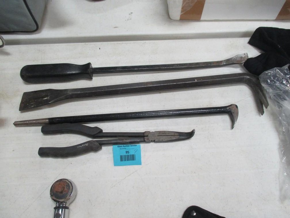 (4) Nail pullers