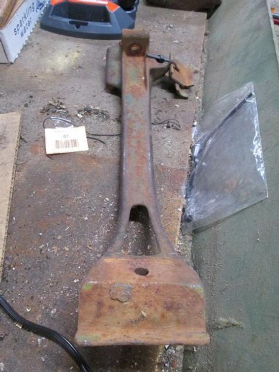 Tractor umbrella bracket