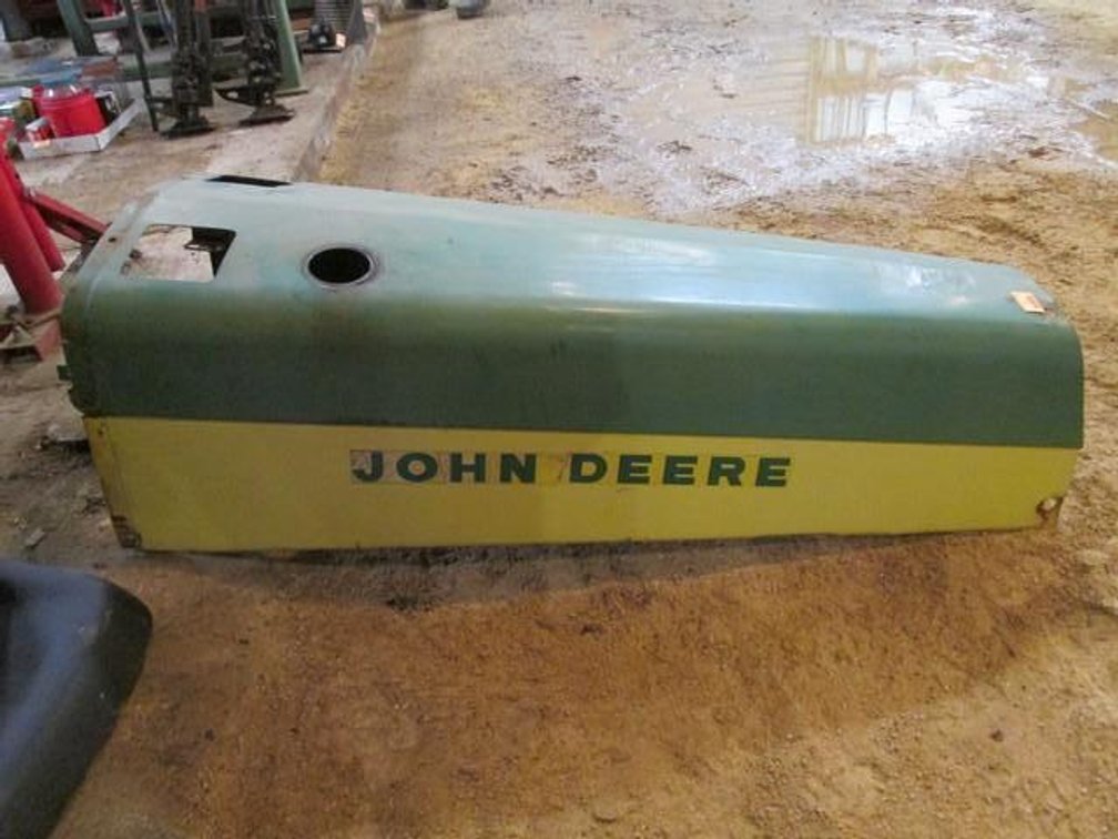 John Deere model 720 hood