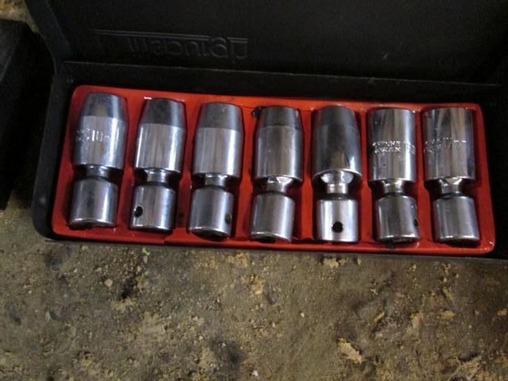 Pittsburgh 3/8" metric swivel socket set