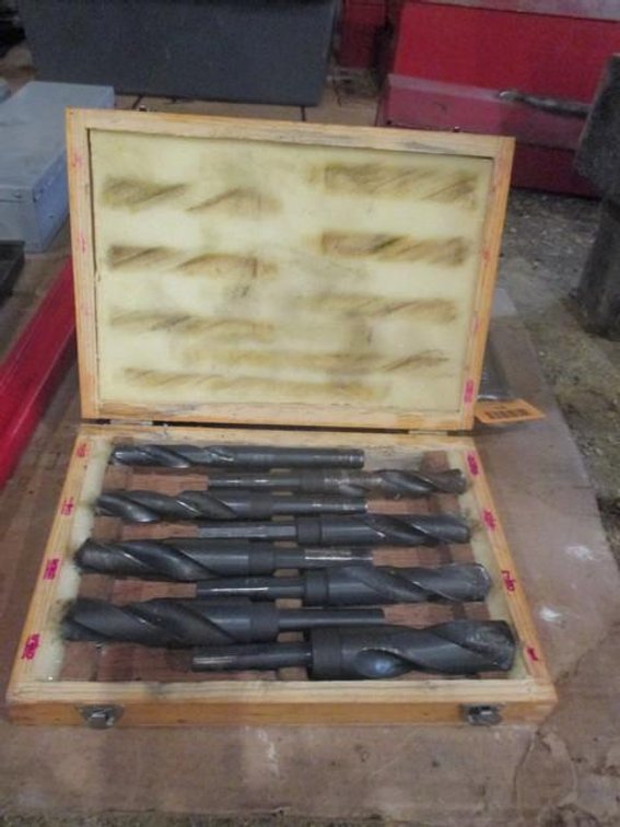 Silver & Deming 8-piece drill bit set