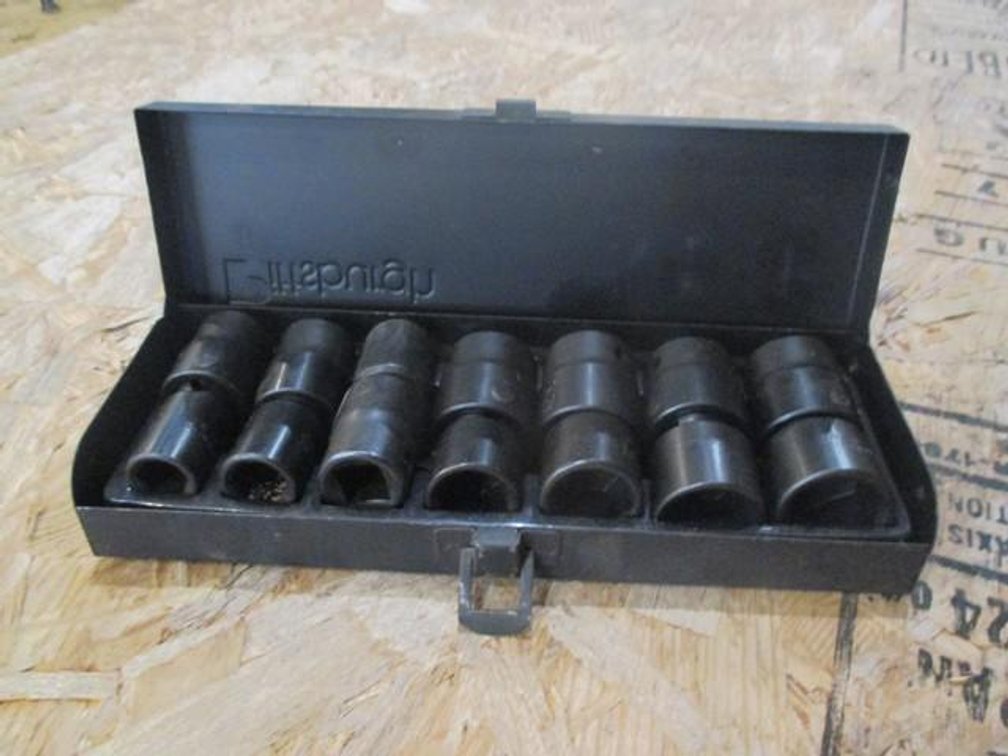 Pittsburgh 1/2" drive SAE impact swivel socket set