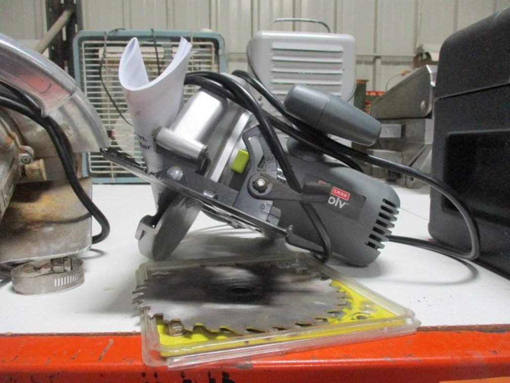 Sears Craftsman Evolv 7 1/4" compact circular saw