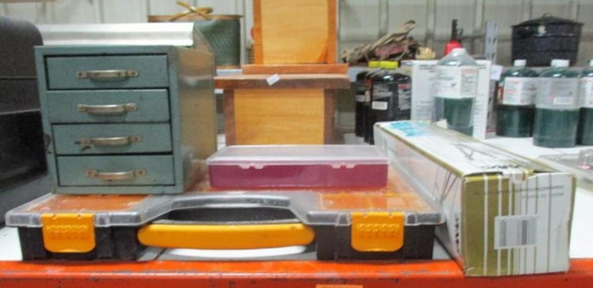 Storage bin group