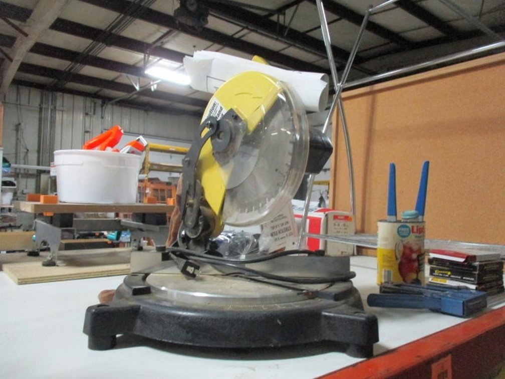 HDC Homer Distributing 8 1/4" compound miter saw