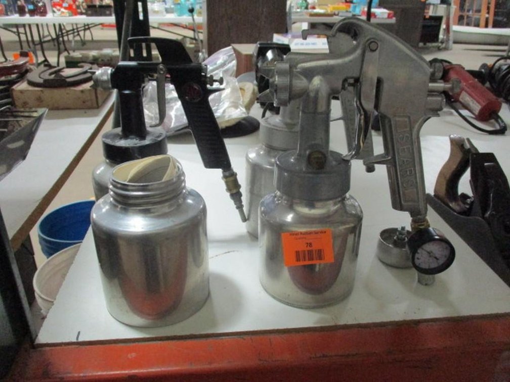Spray gun group