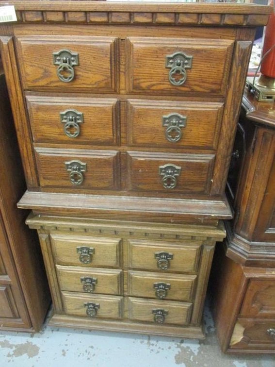 Night stands and lamp group