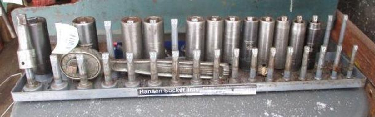 Set of Craftsman 1/2" drive metric sockets with ratchet