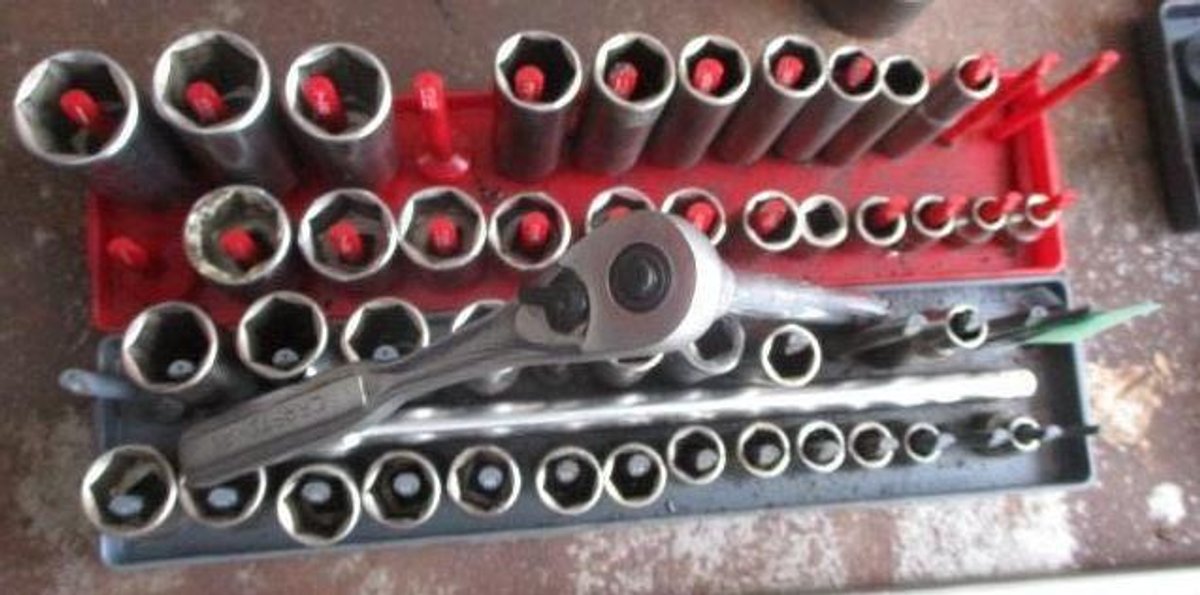 Set of Craftsman metric and SAE 3/8" drive socket set with ratchet and extensions