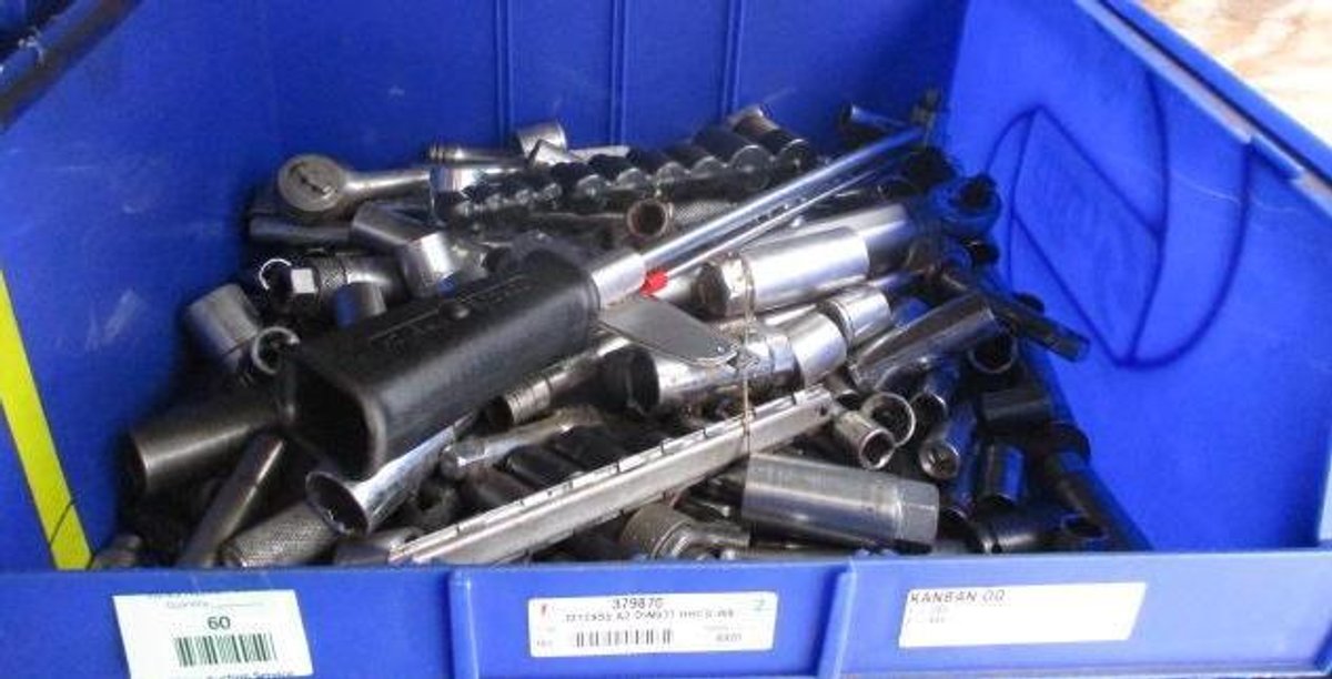 Tote of 3/8" drive sockets, ratchets and extensions