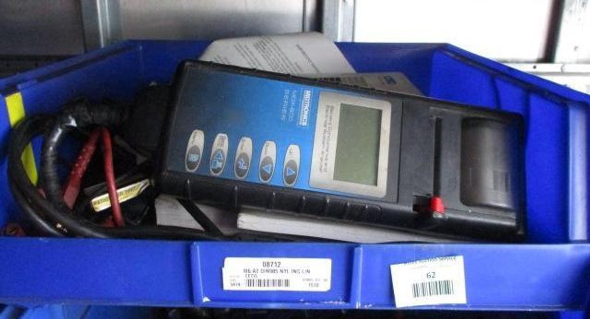 Midtronics battery conductance and electrical system analyzer