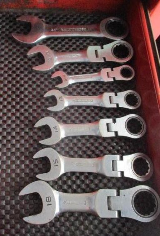 Set of Gear wrench stubby metric and SAE ratchet wrenches