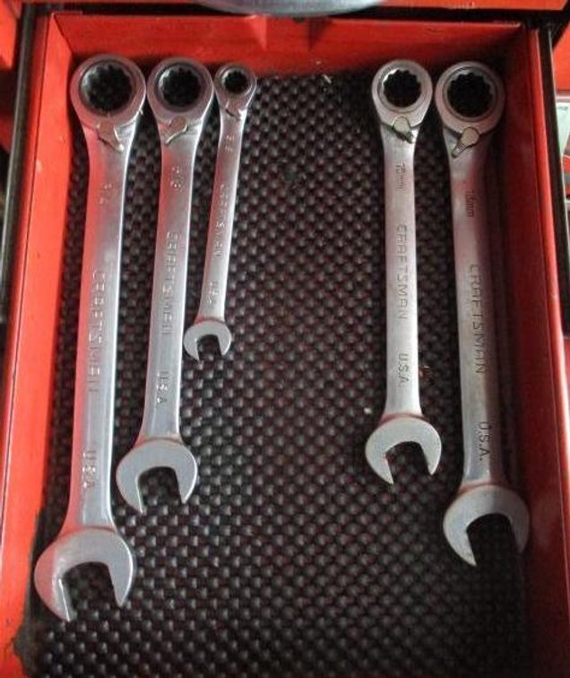 (5) Craftsman SAE and metric ratchet wrenches