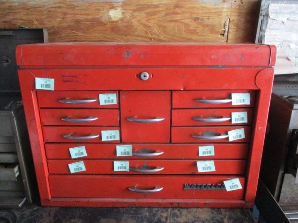 Waterloo 10-drawer tool chest