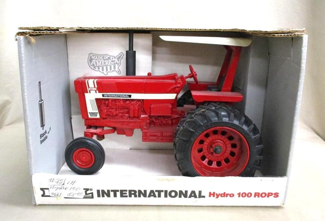 Ertl International Hydro 100 ROPS wide front tractor in box