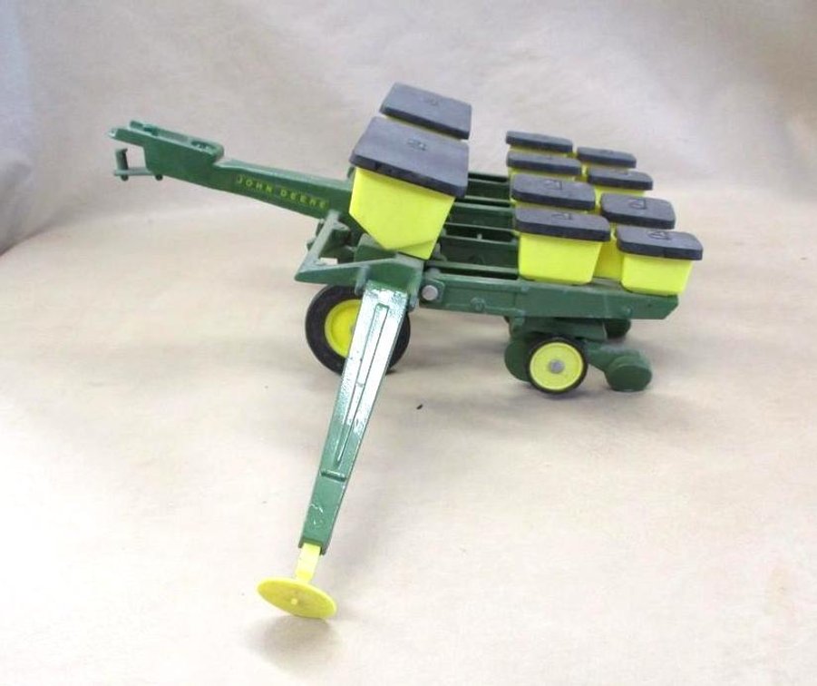 Ertl 4 row corn planter model