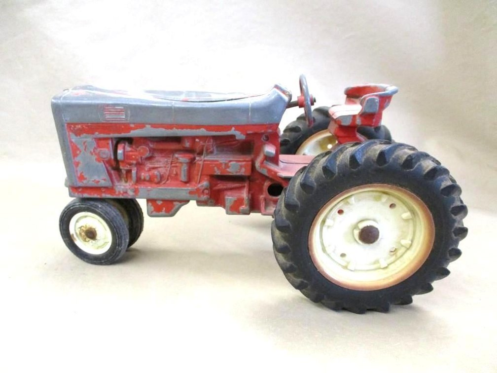 Ertl narrow front tractor model