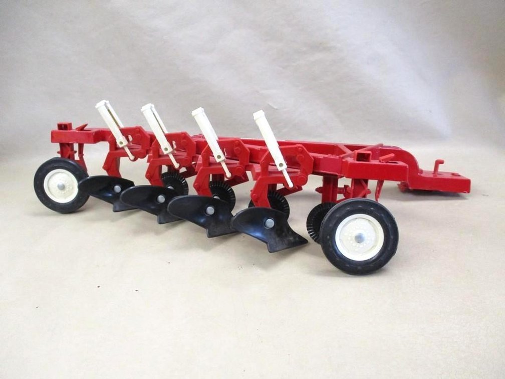 Ertl 4 row field plow