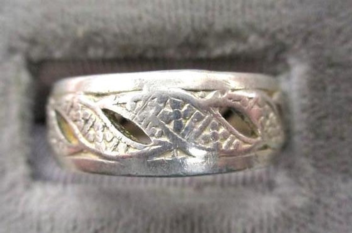 Sterling silver design ring