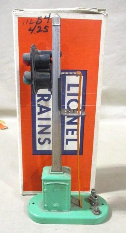 Lionel O-Gauge No. 153 automatic block signal and control