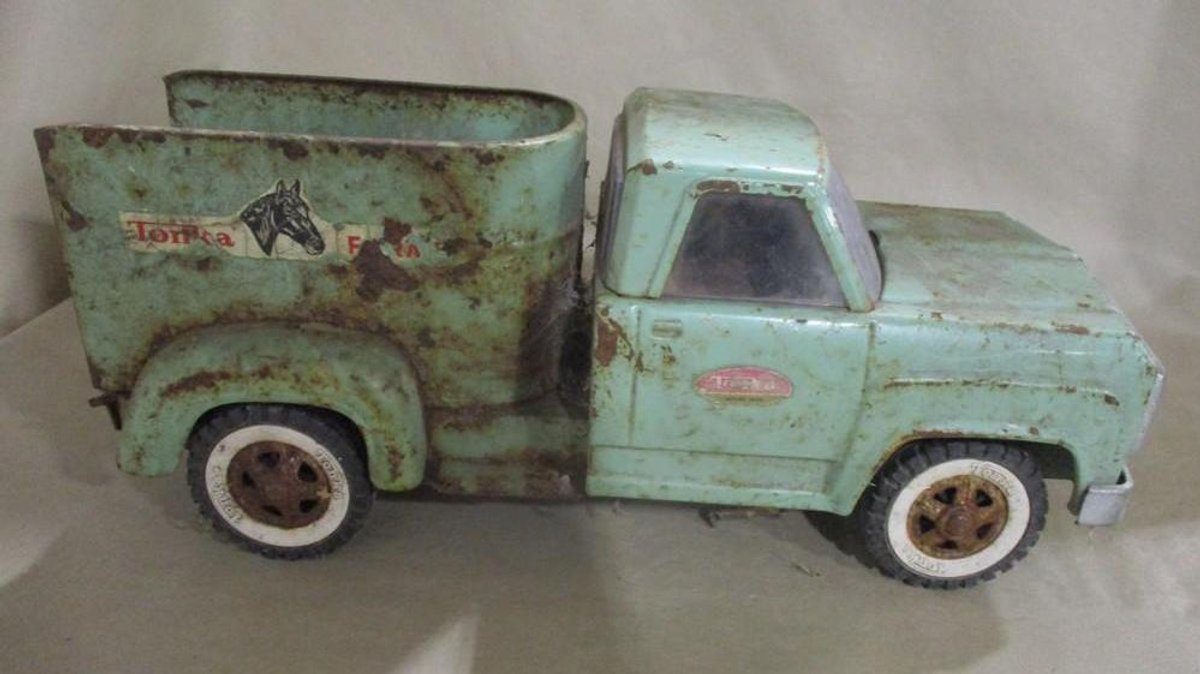 Tonka farm pressed metal horse truck