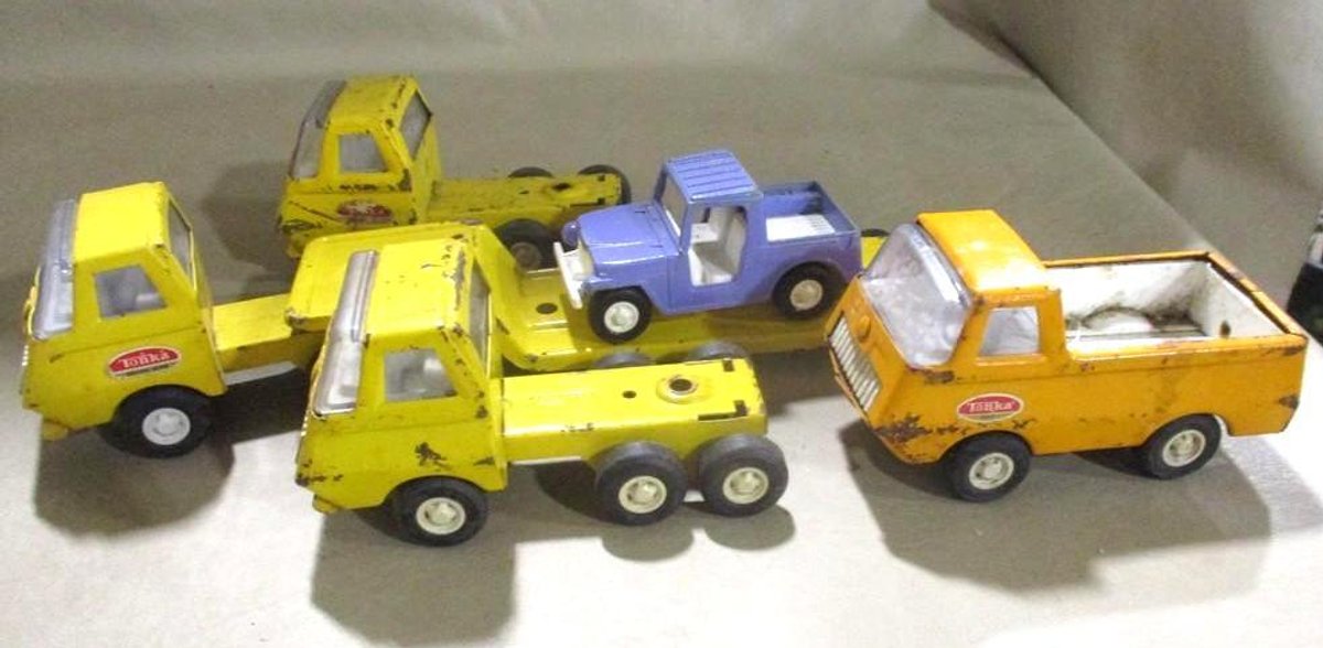 (5) Small scale Tonka trucks