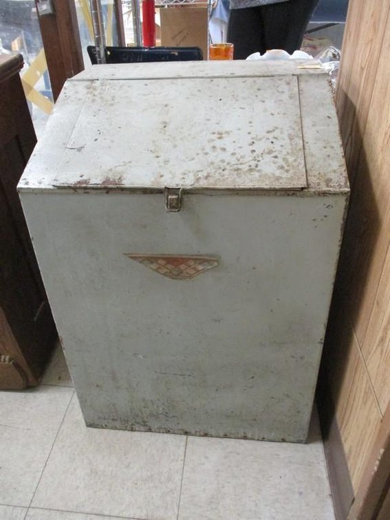 Painted galvanized steel storage bin