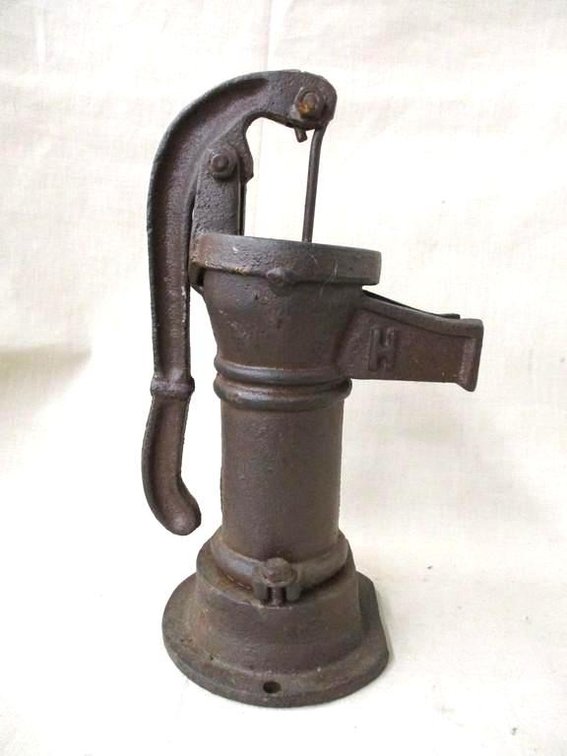 Cast iron small cistern pump