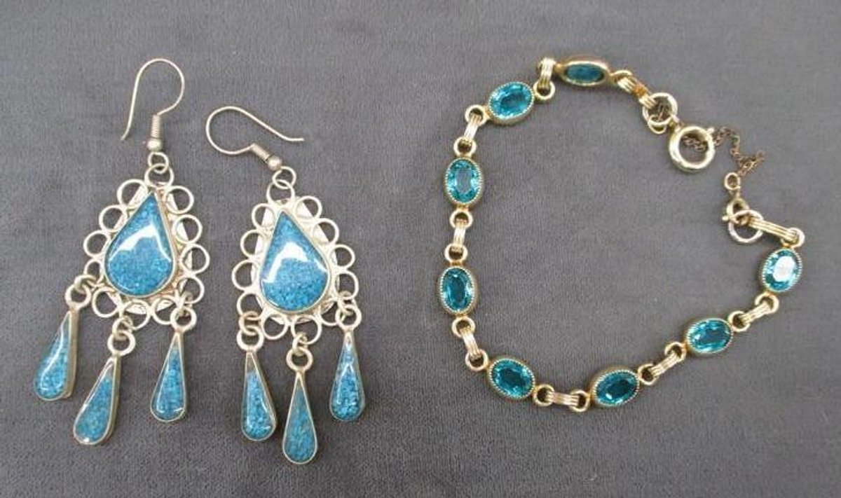 Teal tone jewelry group
