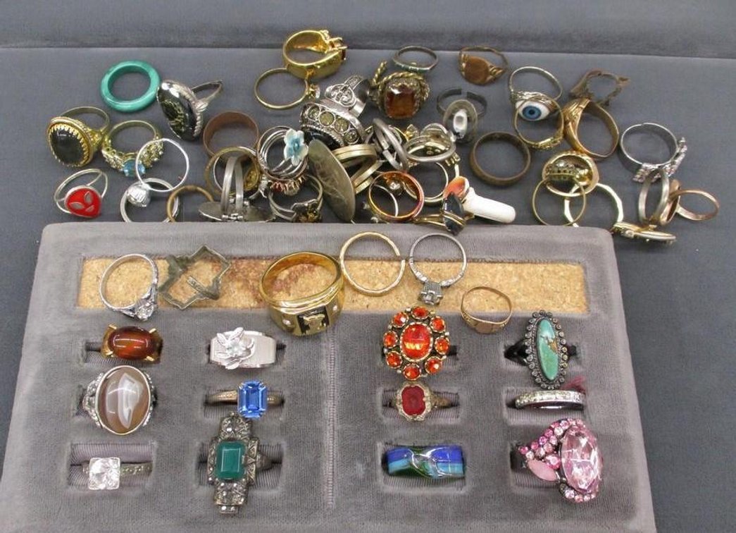 Group of assorted costume jewelry rings